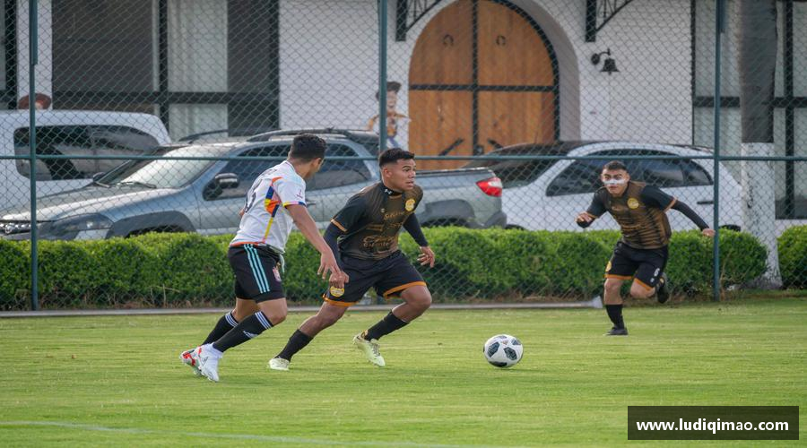 DG视讯官网永不放弃，追寻梦想